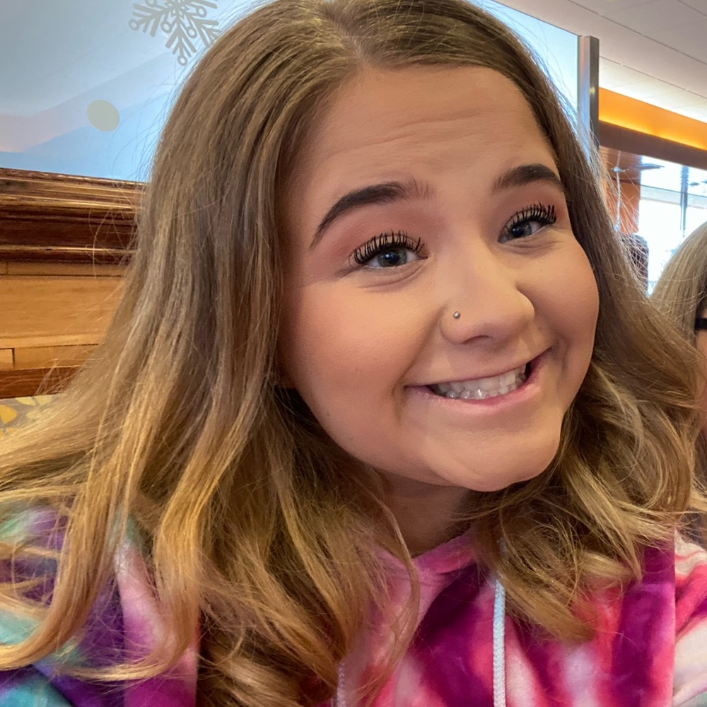 Meet your Posher, Lexi